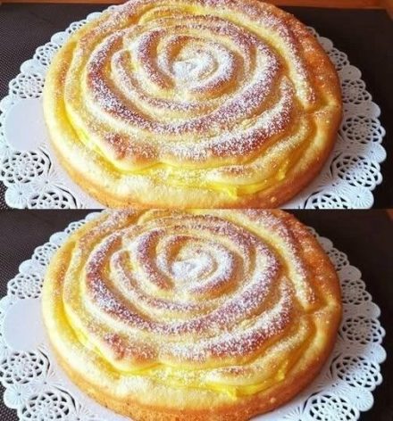 Po prostu rozpływa się w ustach, fantastyczny placek jabłkowy z budyniem waniliowym