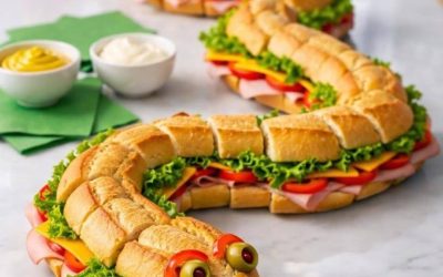 Kanapka z gigantycznym wężem: oryginalny, pyszny pomysł, idealny, by zaimponować gościom